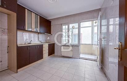 Atatürk Bulvarında Köşe Konumda Cadde Cepheli Satılık 3+1 Daire