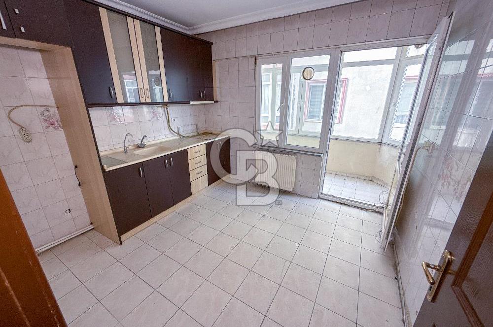 Atatürk Bulvarında Köşe Konumda Cadde Cepheli Satılık 3+1 Daire