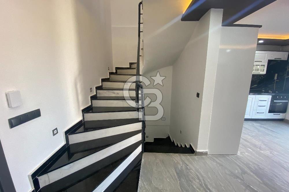 BURHANİYE İSKELE MAHALLESİNDE 4+1 TRİPLEKS VİLLA