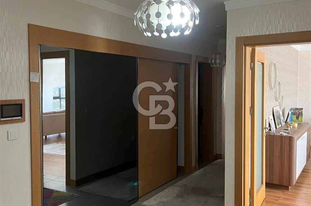 SİTE İÇİNDE LÜX YAPILI MANZARALI GENİŞ SOSYAL ALANLI 4+1 DAİRE