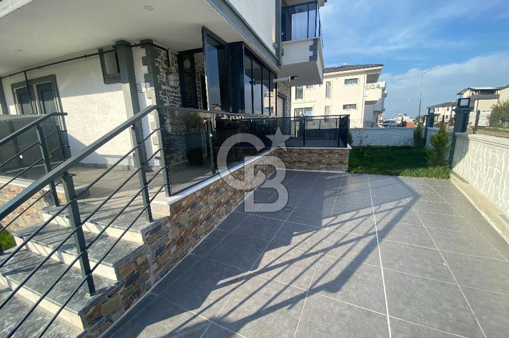 BURHANİYE İSKELE MAHALLESİNDE 4+1 TRİPLEKS VİLLA