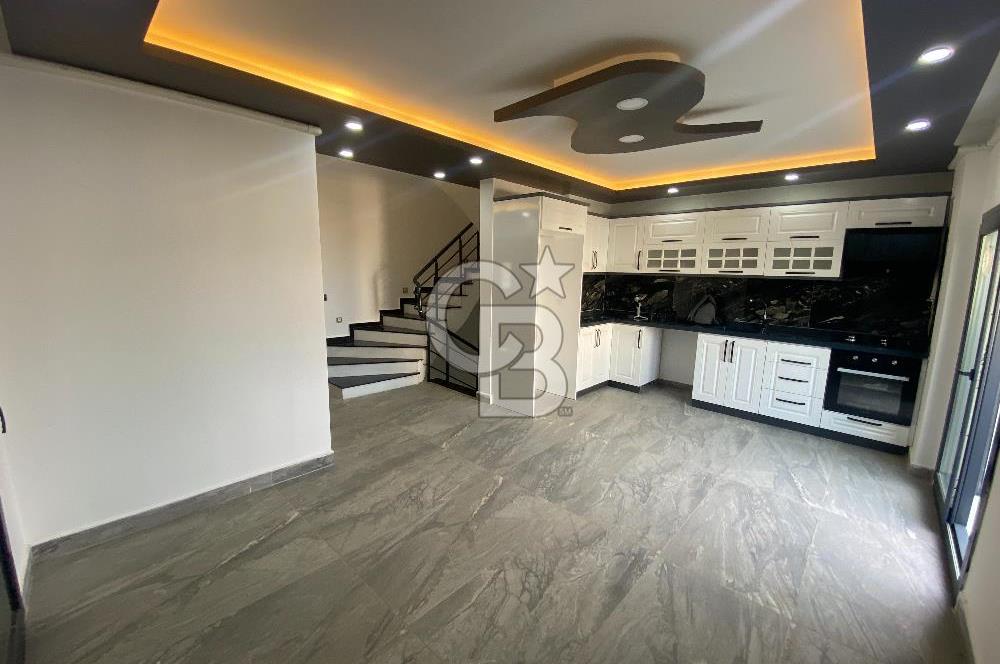 BURHANİYE İSKELE MAHALLESİNDE 4+1 TRİPLEKS VİLLA