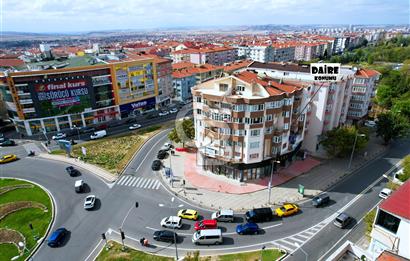 Atatürk Bulvarında Köşe Konumda Cadde Cepheli Satılık 3+1 Daire