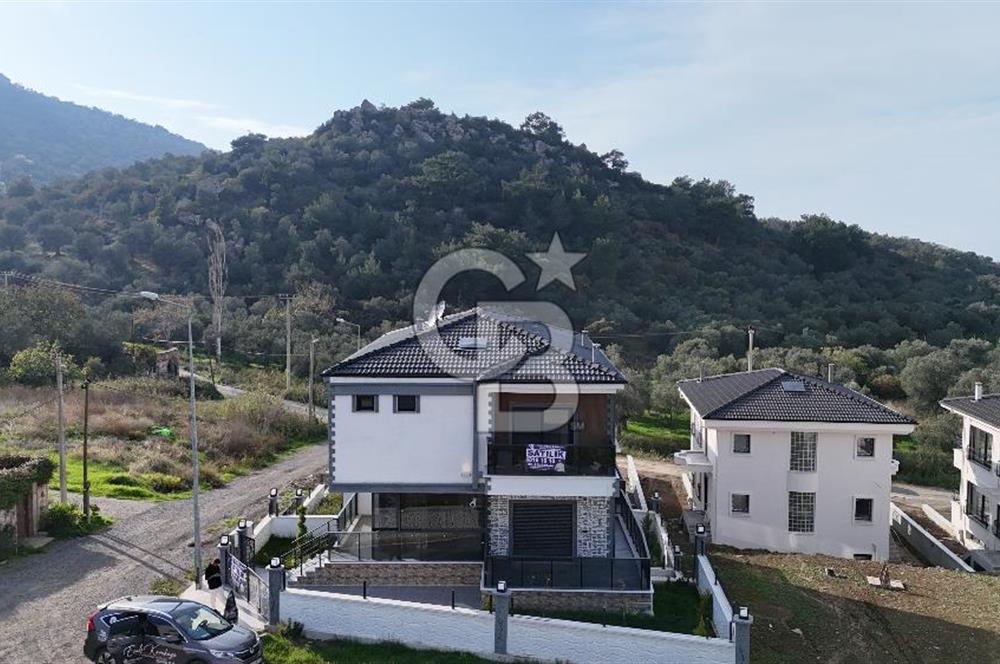 BURHANİYE İSKELE MAHALLESİNDE 4+1 TRİPLEKS VİLLA