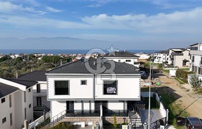 BURHANİYE İSKELE MAHALLESİNDE 4+1 TRİPLEKS VİLLA