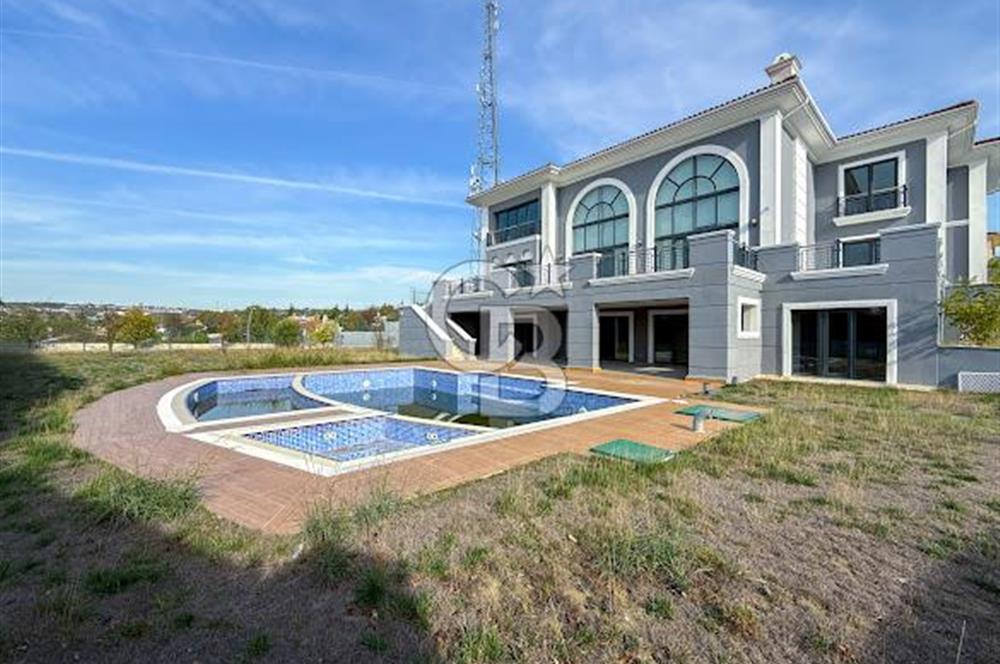 BÜYÜKÇEKMECE PELİCAN HİLL MALİKANELERİ FONTANA 9+2 SATILIK VİLLA