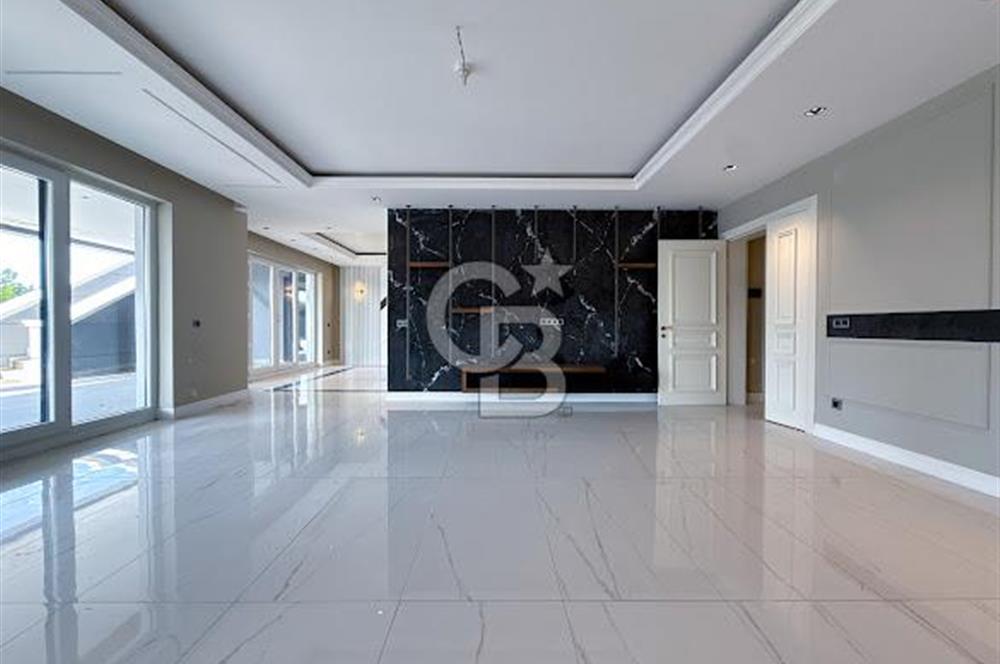 BÜYÜKÇEKMECE PELİCAN HİLL MALİKANELERİ FONTANA 9+2 SATILIK VİLLA