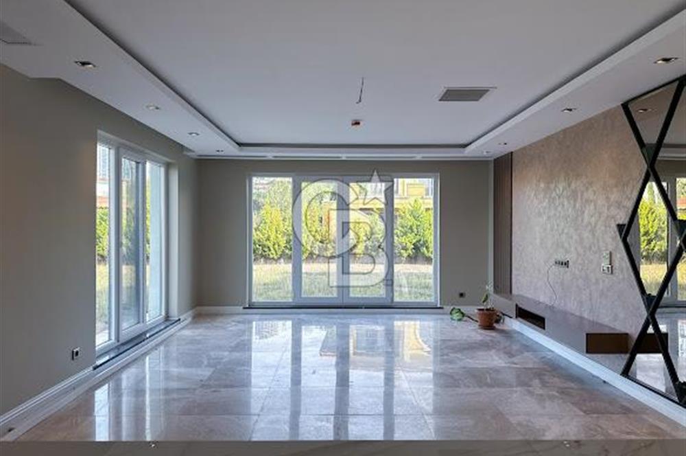 BÜYÜKÇEKMECE PELİCAN HİLL MALİKANELERİ FONTANA 9+2 SATILIK VİLLA