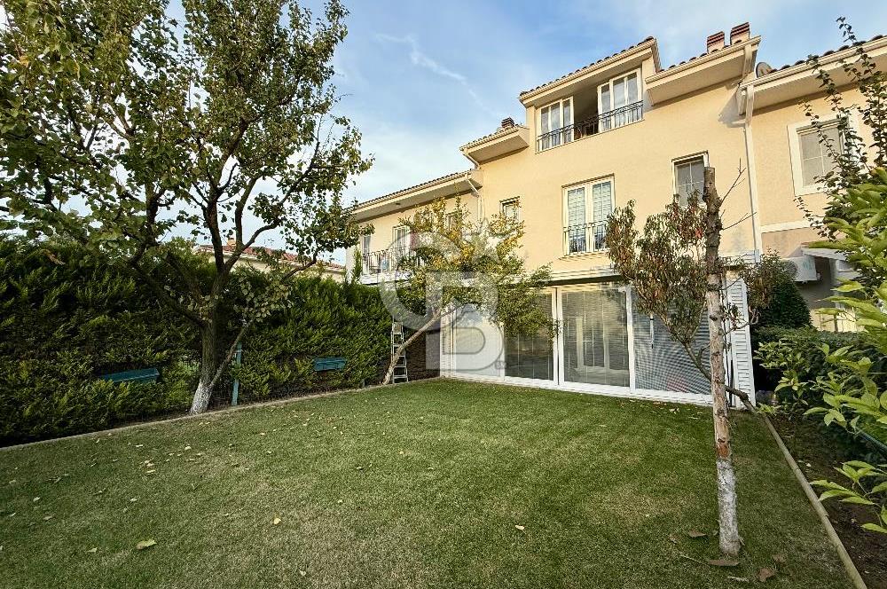 Ardıçlı Göl Evleri Satılık 4+1 Tripleks Göl Manzaralı Villa