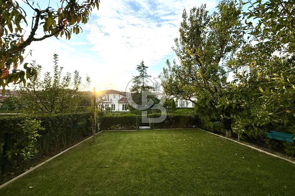 Ardıçlı Göl Evleri Satılık 4+1 Tripleks Göl Manzaralı Villa