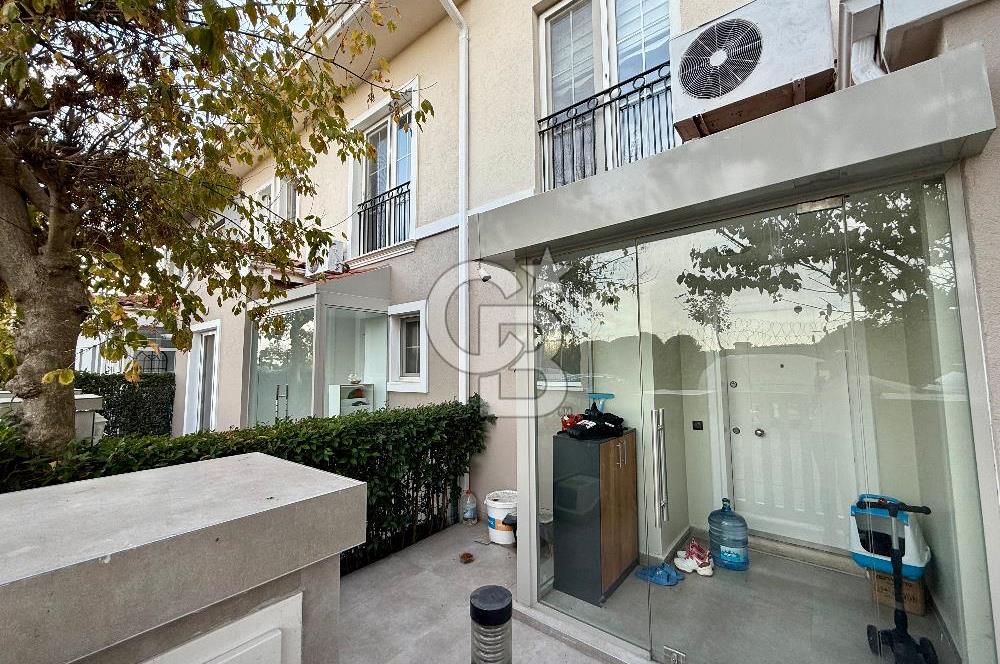 Ardıçlı Göl Evleri Satılık 4+1 Tripleks Göl Manzaralı Villa