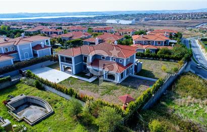 BÜYÜKÇEKMECE PELİCAN HİLL MALİKANELERİ FONTANA 9+2 SATILIK VİLLA