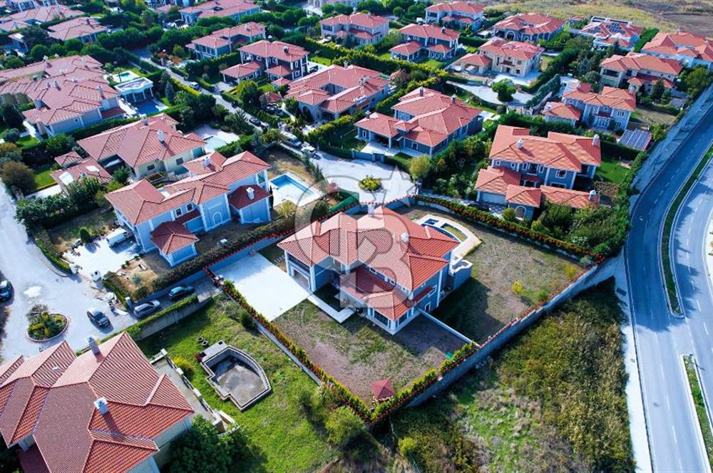 BÜYÜKÇEKMECE PELİCAN HİLL MALİKANELERİ FONTANA 9+2 SATILIK VİLLA