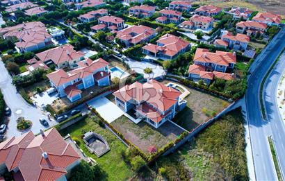 BÜYÜKÇEKMECE PELİCAN HİLL MALİKANELERİ FONTANA 9+2 SATILIK VİLLA