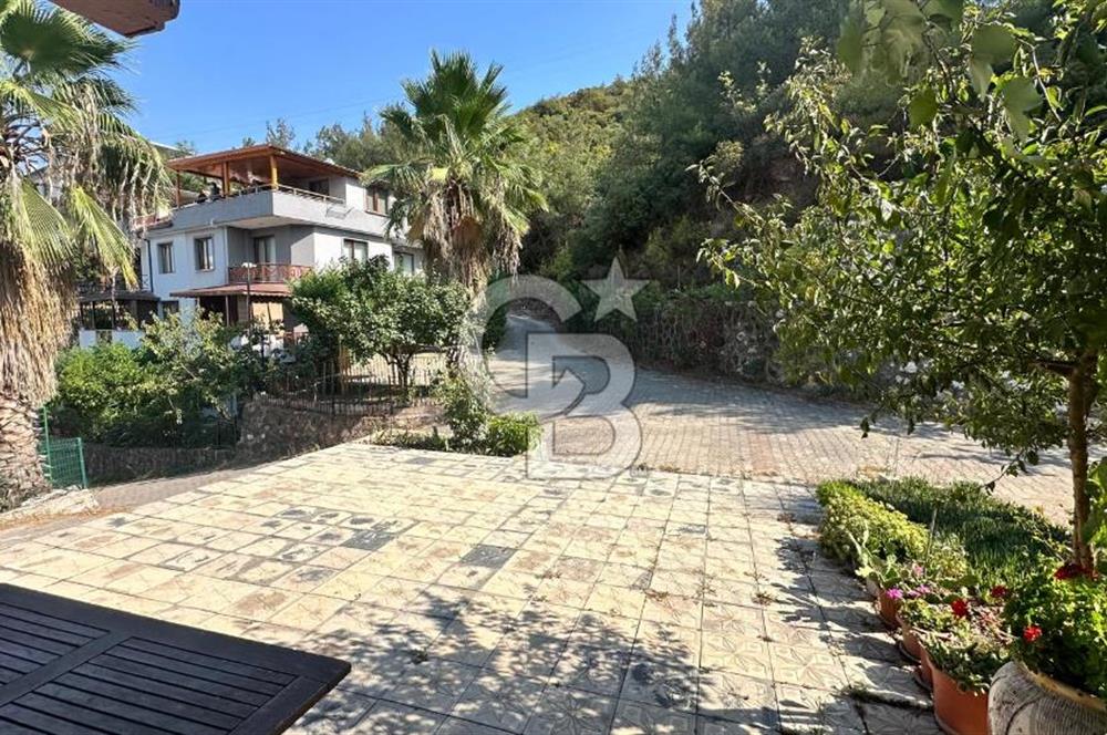 GEMLİK KURŞUNLU DA FULL DENİZ MANZARALI SATILIK 5+2 VİLLA