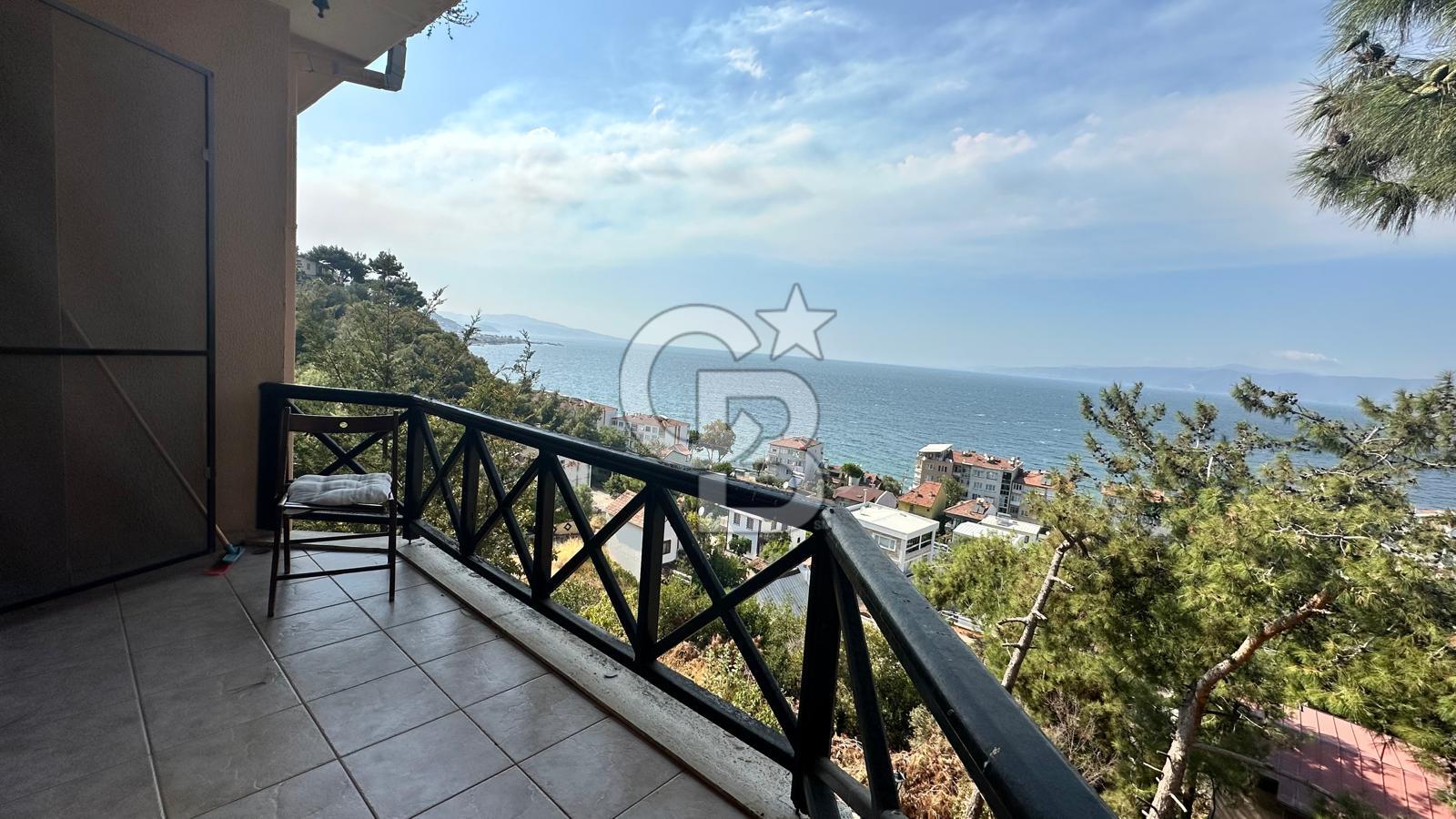 GEMLİK KURŞUNLU DA FULL DENİZ MANZARALI SATILIK 5+2 VİLLA