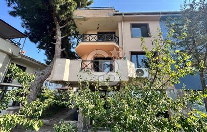 GEMLİK KURŞUNLU DA FULL DENİZ MANZARALI SATILIK 5+2 VİLLA