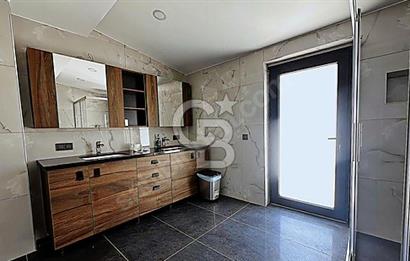 ALACAATLI DA BEYLER CADDESİNDE TİCARİ KİRALIK 8+3 VİLLA