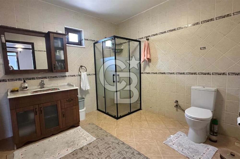 GEMLİK KURŞUNLU DA FULL DENİZ MANZARALI SATILIK 5+2 VİLLA