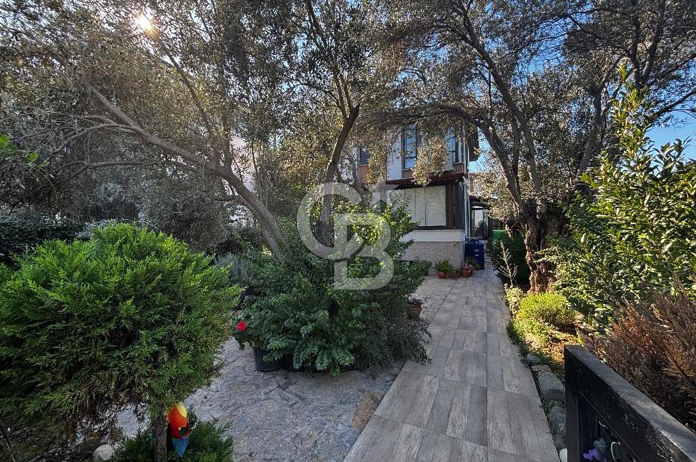 GÜRE AĞAÇLI YOLDA MÜSTAKİL BAHÇELİ 3+1 VİLLA SATILIK