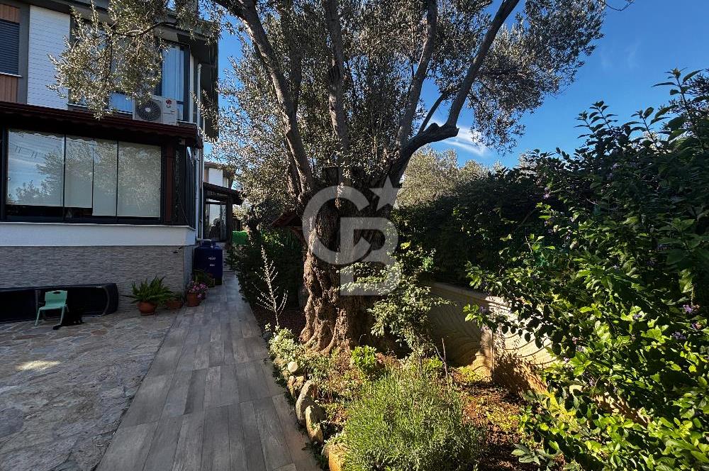 GÜRE AĞAÇLI YOLDA MÜSTAKİL BAHÇELİ 3+1 VİLLA SATILIK