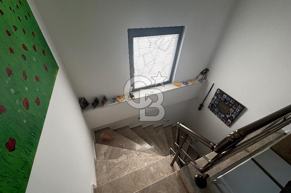 GÜRE AĞAÇLI YOLDA MÜSTAKİL BAHÇELİ 3+1 VİLLA SATILIK