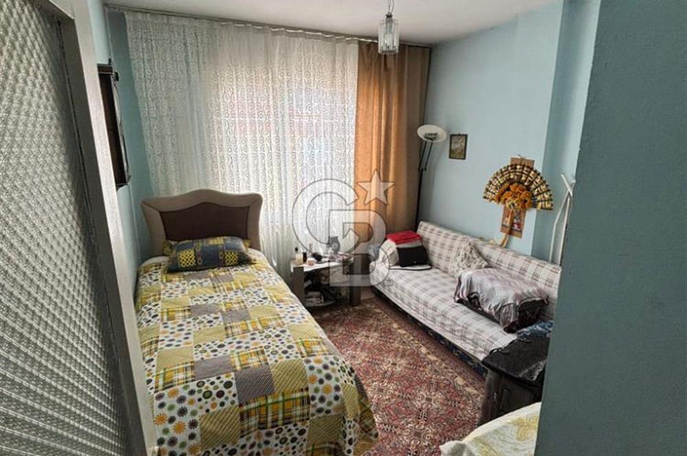 Mustafa Çağlayan'dan Küçükçekmece Cumhuriyet Mahallesi'nde Satılık Daire