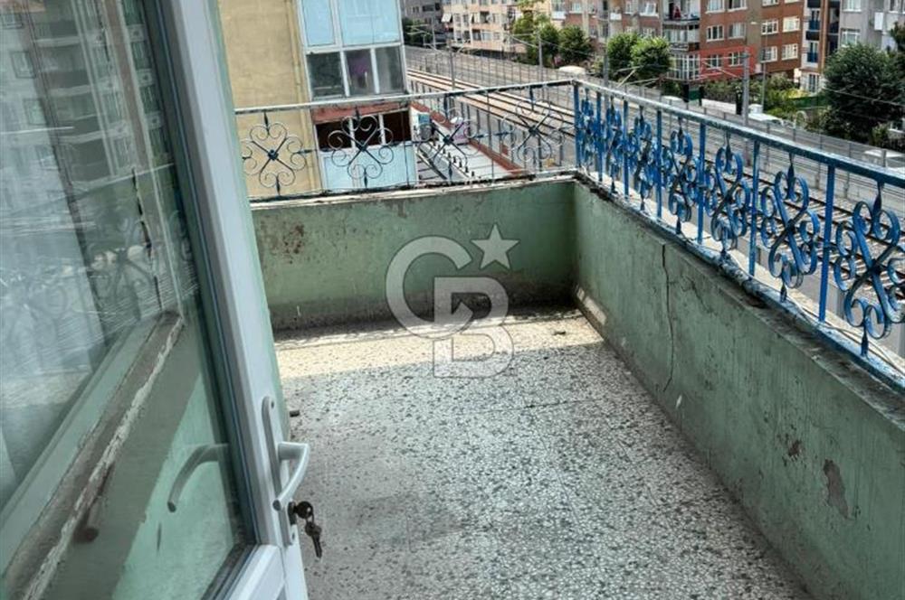 Mustafa Çağlayan'dan Küçükçekmece Cumhuriyet Mahallesi'nde Satılık Daire