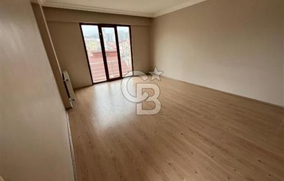 Çift Tuvaletli Balkonlu Kullanışlı İki Artı Bir Kiralık Daire 