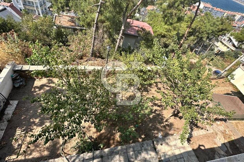 GEMLİK KURŞUNLU DA FULL DENİZ MANZARALI SATILIK 5+2 VİLLA