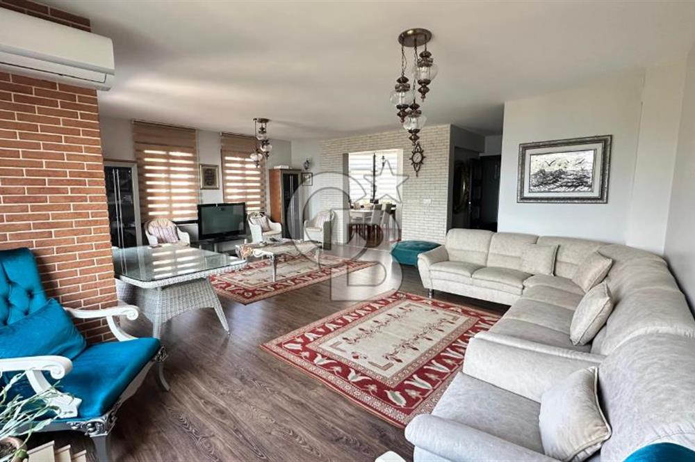 GEMLİK KURŞUNLU DA FULL DENİZ MANZARALI SATILIK 5+2 VİLLA