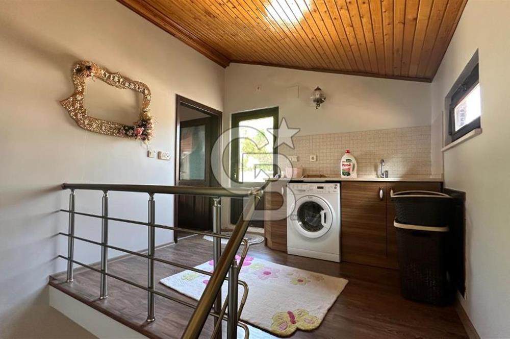 GEMLİK KURŞUNLU DA FULL DENİZ MANZARALI SATILIK 5+2 VİLLA