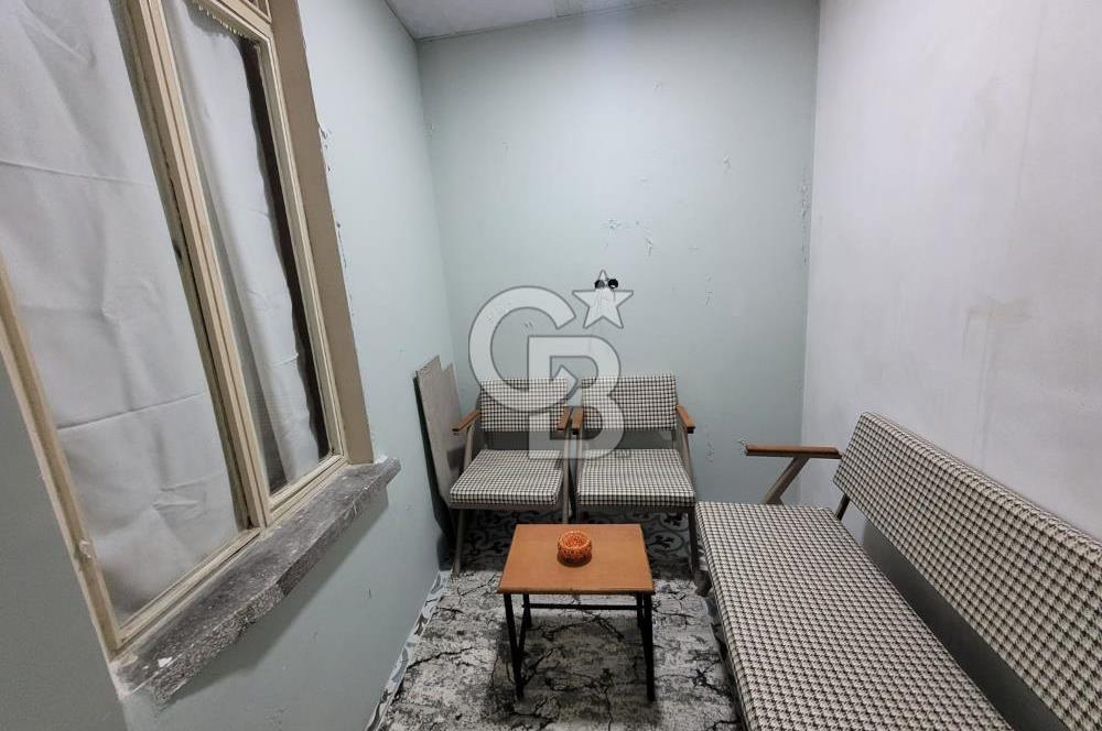 KARŞIYAKA KARAKOL SOKAĞI'NDA SATILIK 2+1 FULL TADİLATLI DAİRE