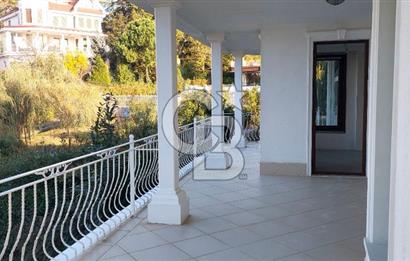 Çekmeköy Reşadiye Mahallesi 6+2 Doğa Manzaralı Satılık Villa