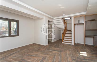 Foça Atatürk Mah. Satılık Müstakil Bahçeli 2+1 Dubleks Villa