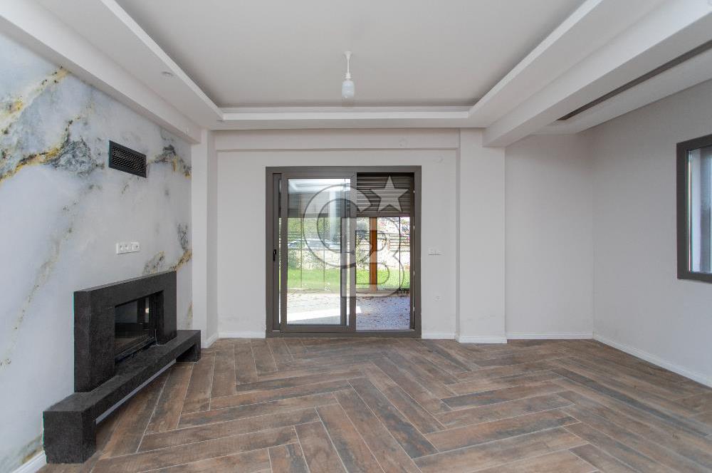 Foça Atatürk Mah. Satılık Müstakil Bahçeli 2+1 Dubleks Villa