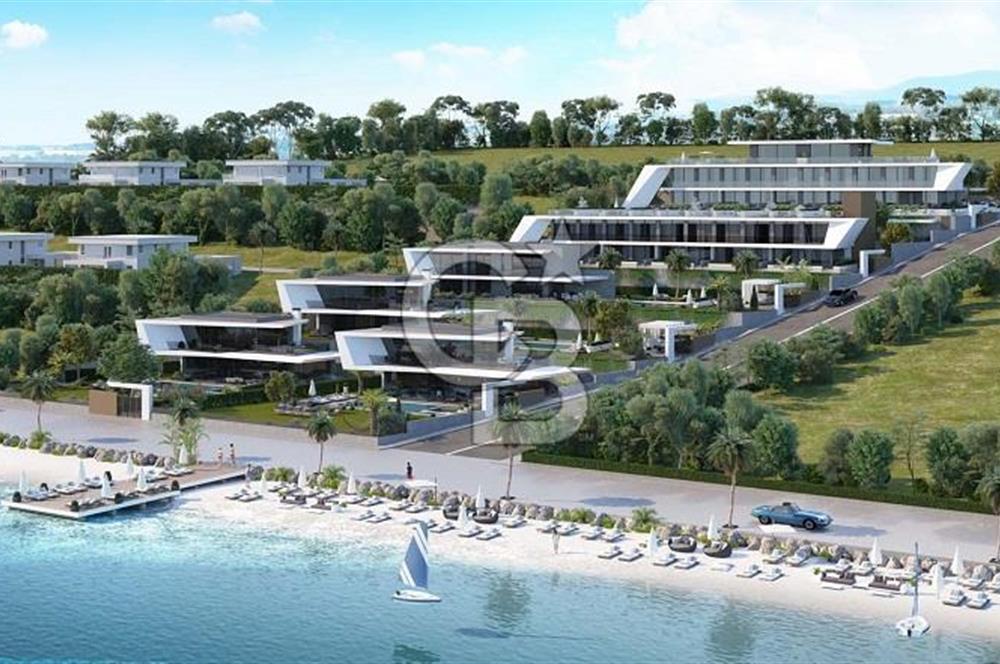 Çeşme'de Denize Sıfır 2+1 Bahçeli Dubleks