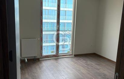 PENDİK MASAR SİLVER SİTESİ -SATILIK ŞEREFİYELİ FIRSAT GENİŞ 1+1