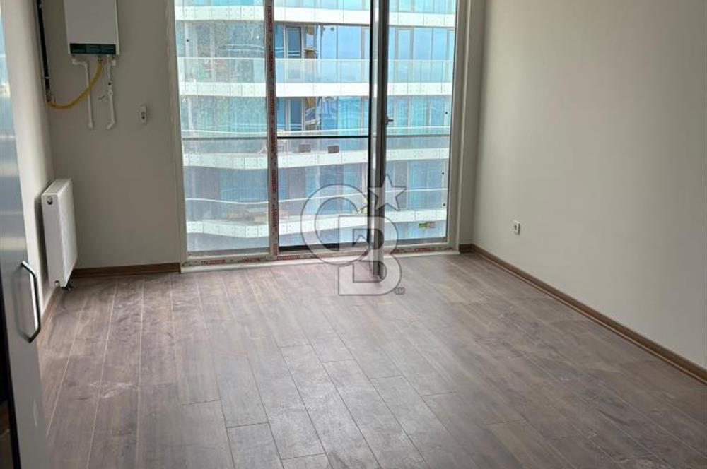 PENDİK MASAR SİLVER SİTESİ -SATILIK ŞEREFİYELİ FIRSAT GENİŞ 1+1