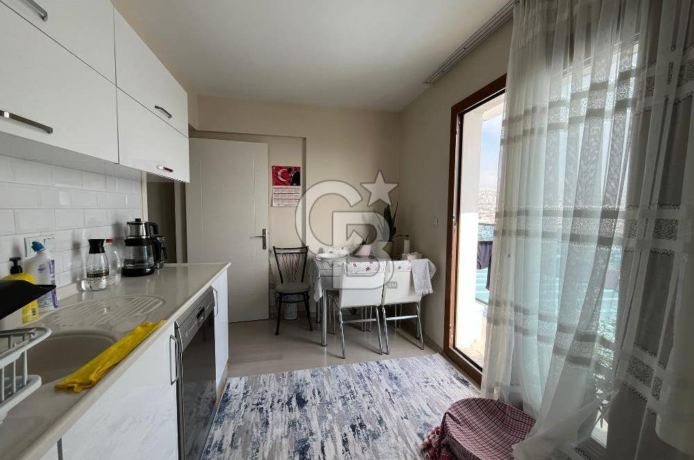 BAYRAKLIDA MANZARALI KAPALI MUTFAKLI DAİRE