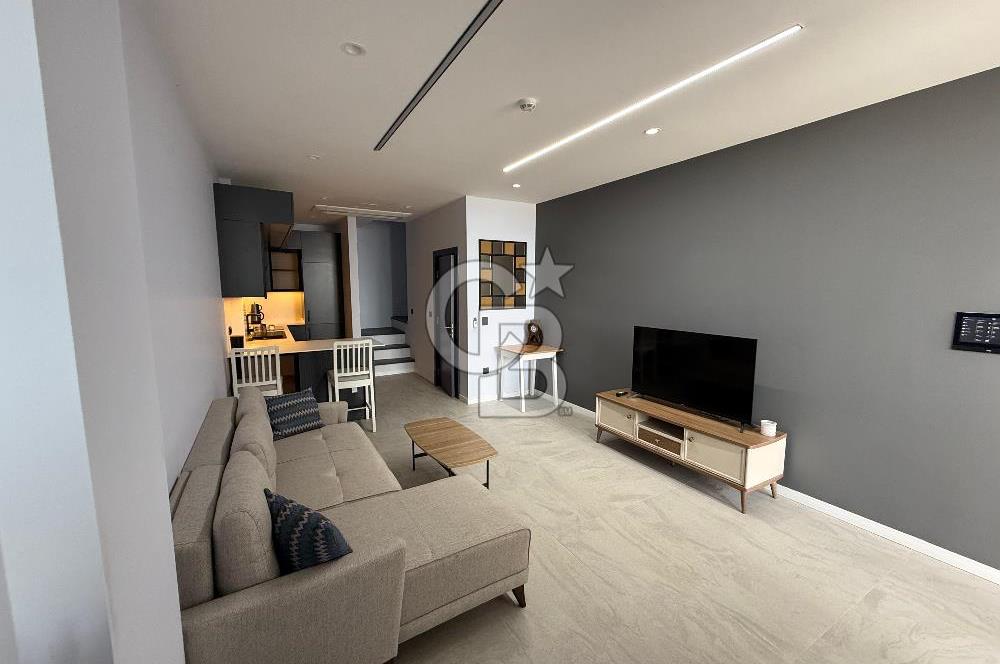 Çeşme'de Denize Sıfır 2+1 Bahçeli Dubleks