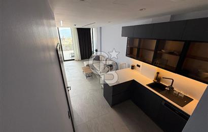 Çeşme'de Denize Sıfır 2+1 Bahçeli Dubleks