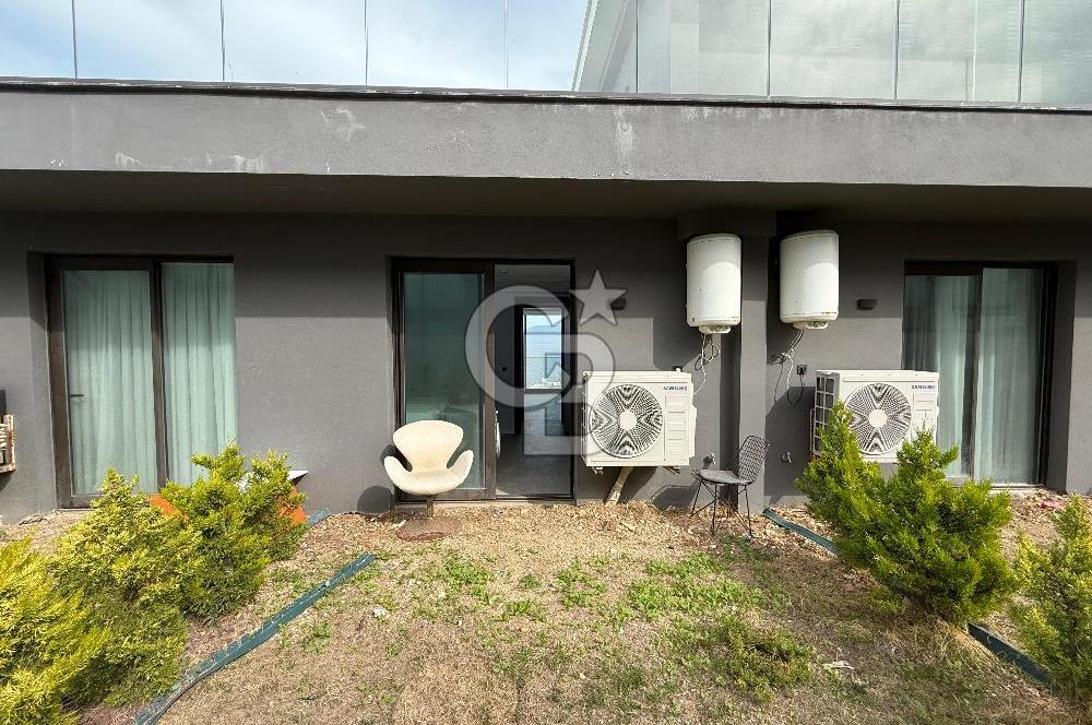 Çeşme'de Denize Sıfır 2+1 Bahçeli Dubleks