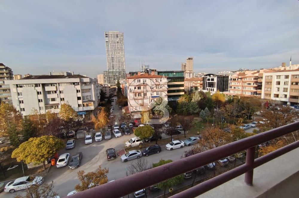 ÇANKAYA TURAN GÜNEŞ BULVARINA YAKIN YAPILI OFİS