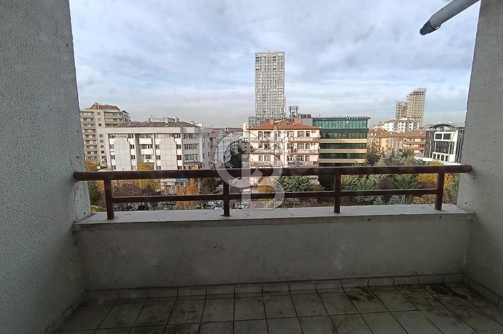 ÇANKAYA TURAN GÜNEŞ BULVARINA YAKIN YAPILI OFİS