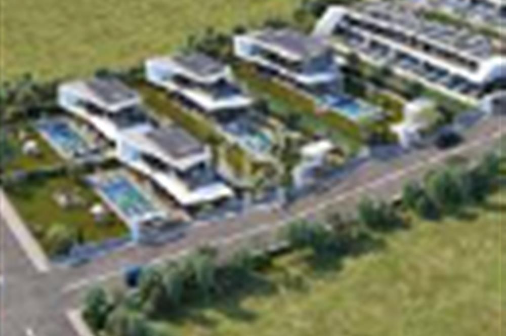 Çeşme'de Denize Sıfır 2+1 Bahçeli Dubleks