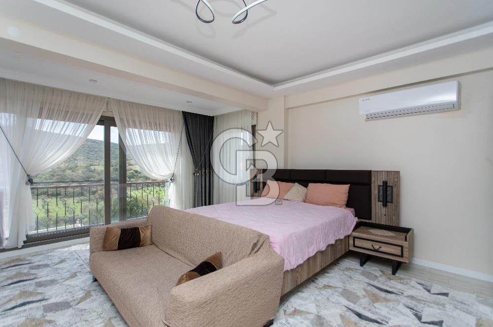 Foça Yenibağarası Zeytinköy Mevkii'nde Satılık Müstakil Villa