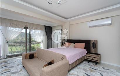 Foça Yenibağarası Zeytinköy Mevkii'nde Satılık Müstakil Villa