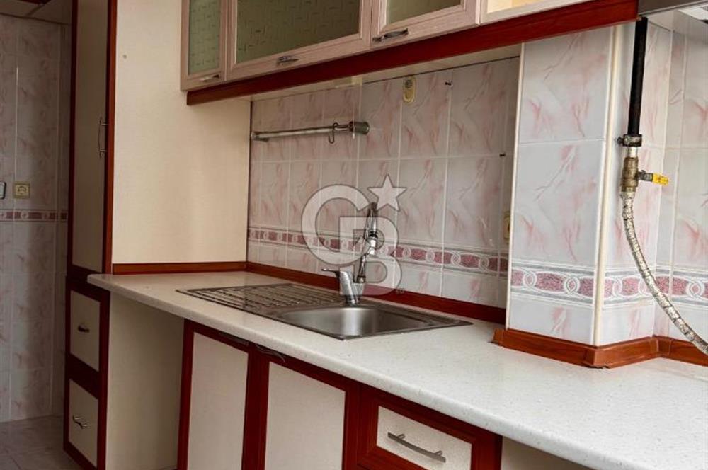 Ümraniye Çakmak Mahallesi'nde Net 70 m² 2+1 Kiralık Daire