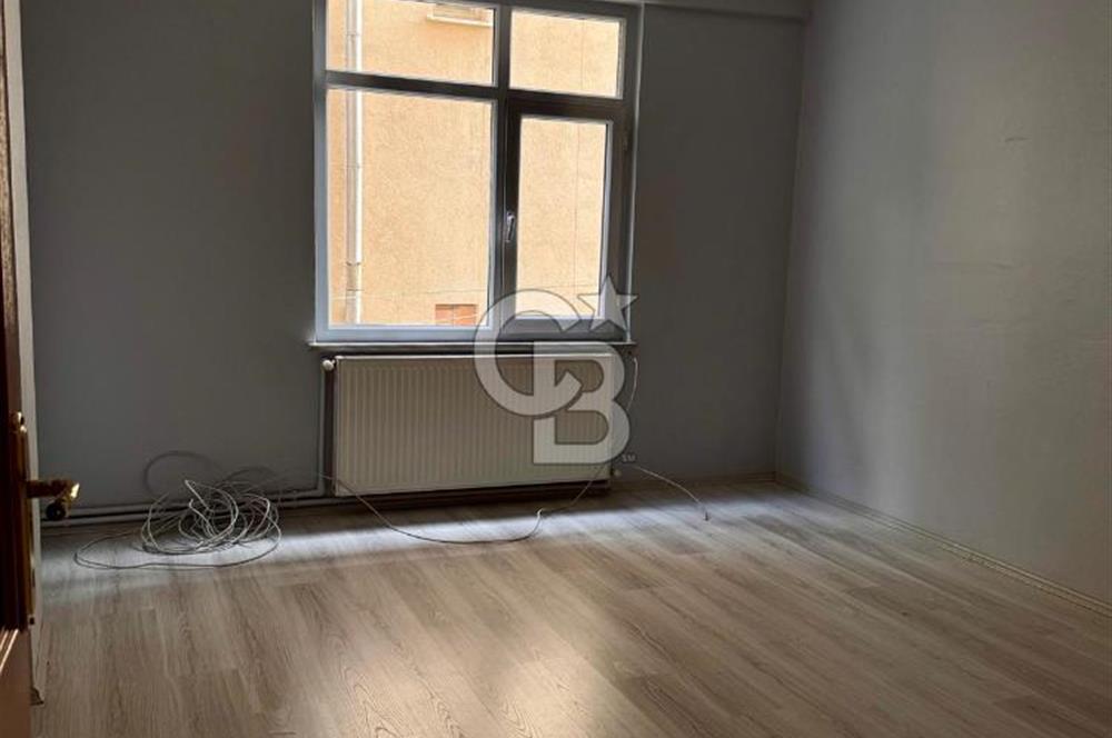Ümraniye Çakmak Mahallesi'nde Net 70 m² 2+1 Kiralık Daire